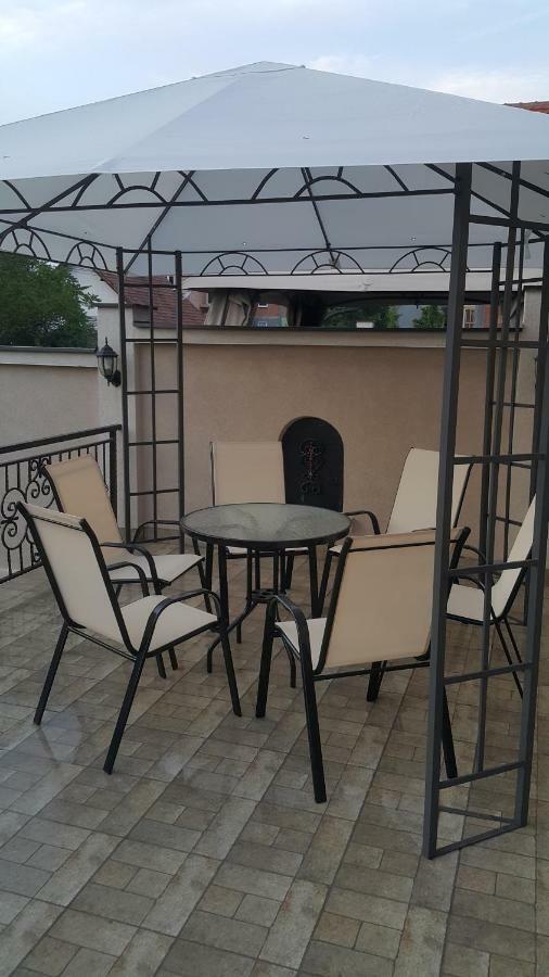 Apartments Exclusive Belgrado Exterior foto
